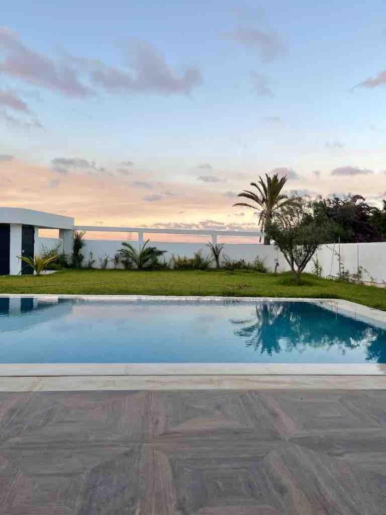 Du Golf A Bir Bou Rekba, Villa *