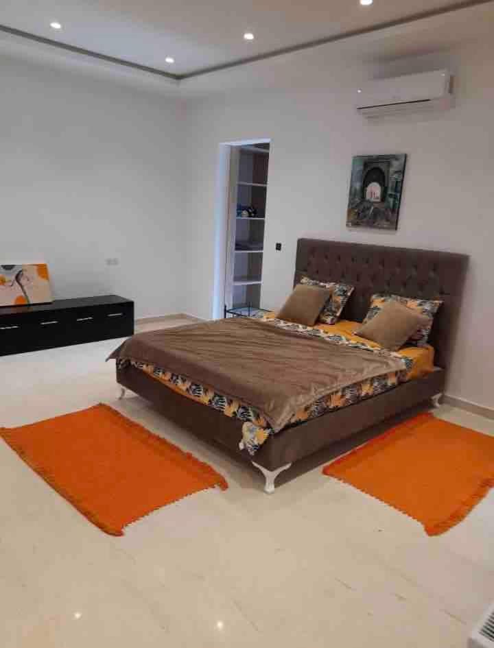 Du Golf A Bir Bou Rekba, * Hammamet