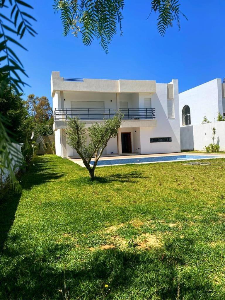 Du Golf A Bir Bou Rekba, * Hammamet